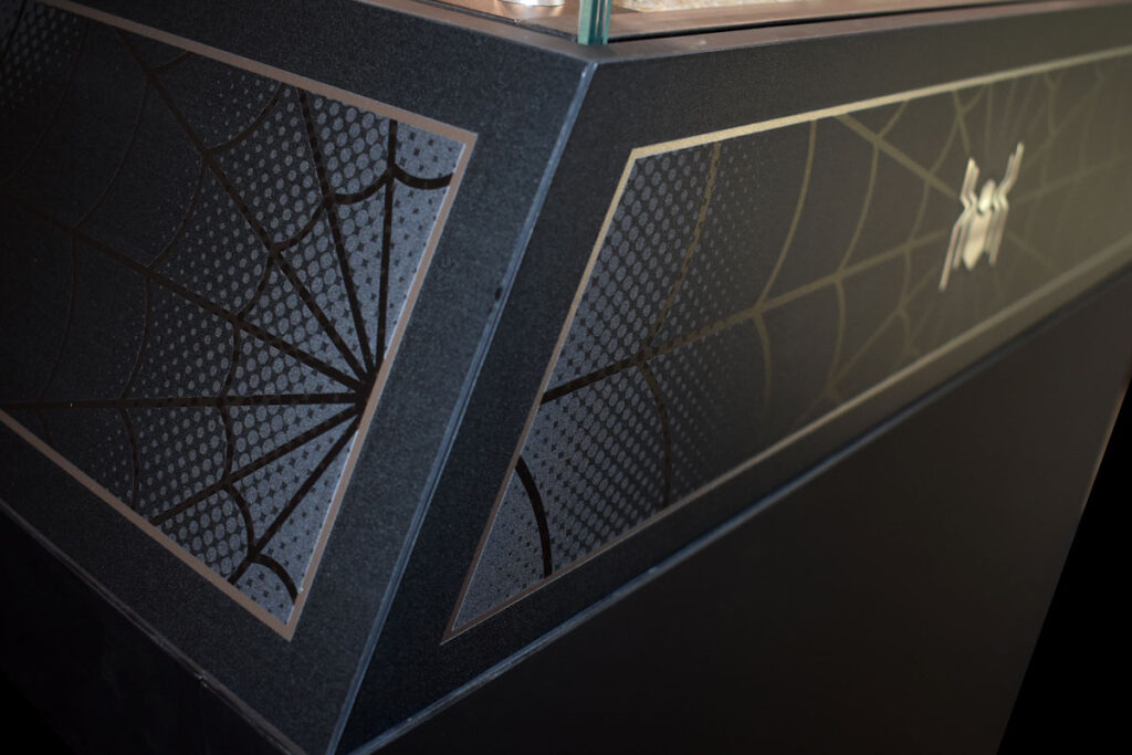 corner-gallery-slider-marvel-spider-man-diamond-web-ecg
